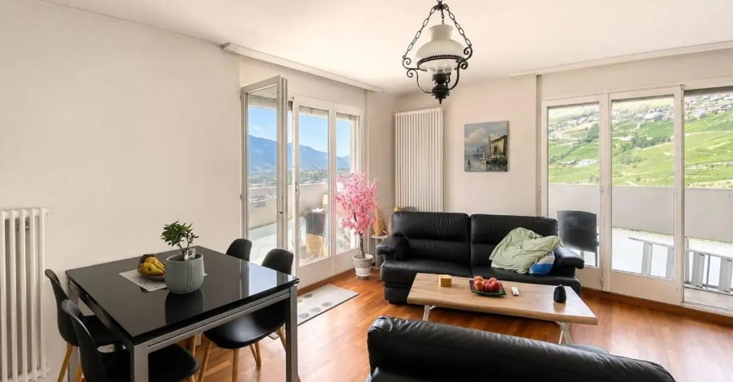 Appartamento di 4,5 locali al 10° piano con vista panoramica - Foto 2 di 9