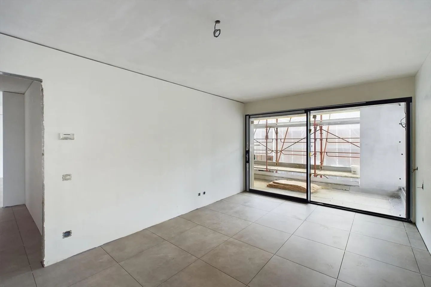 2.5 Room Apartment - Photo 9 of 13