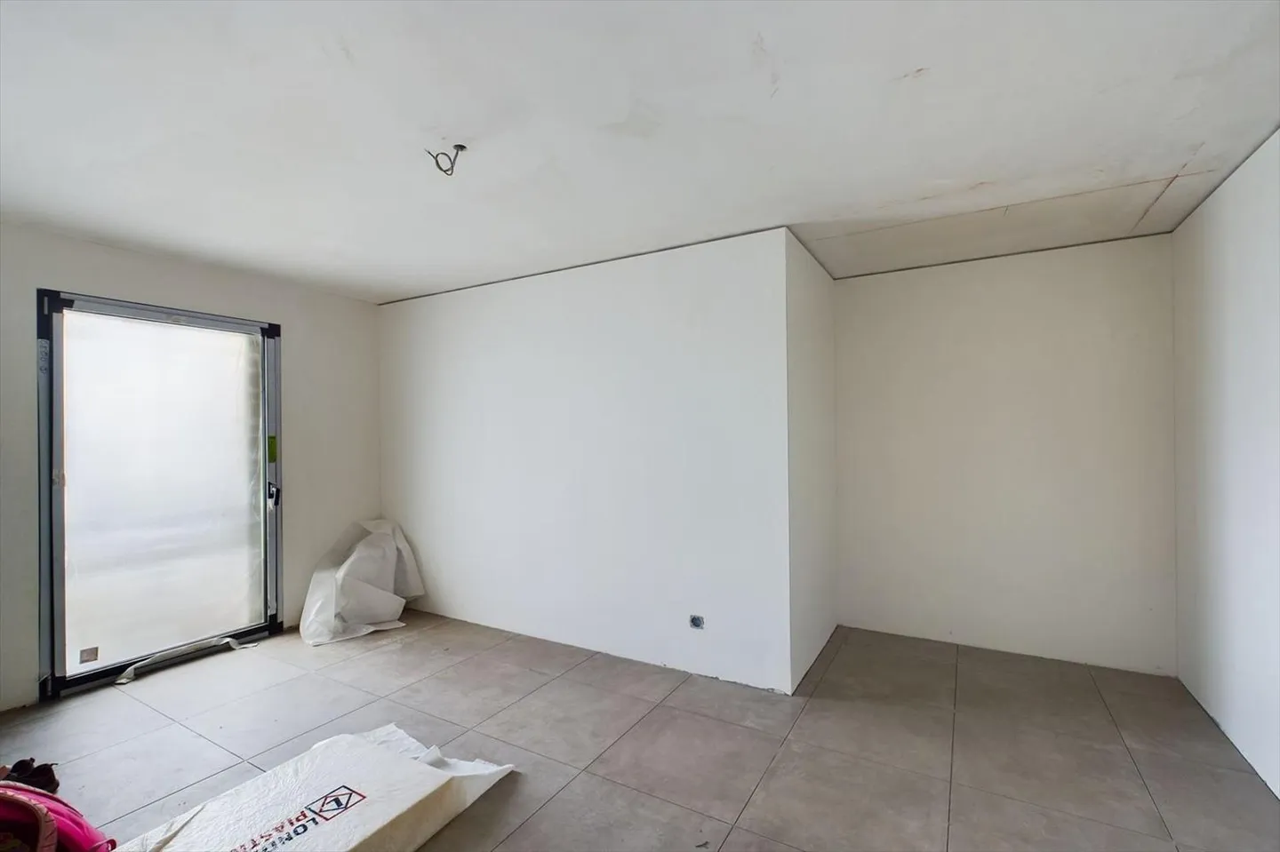 2.5 Room Apartment - Photo 5 of 13