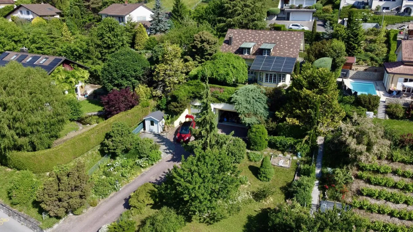 Maison dans un endroit calme avec jardin et vue sur le lac - Photo 13 sur 13