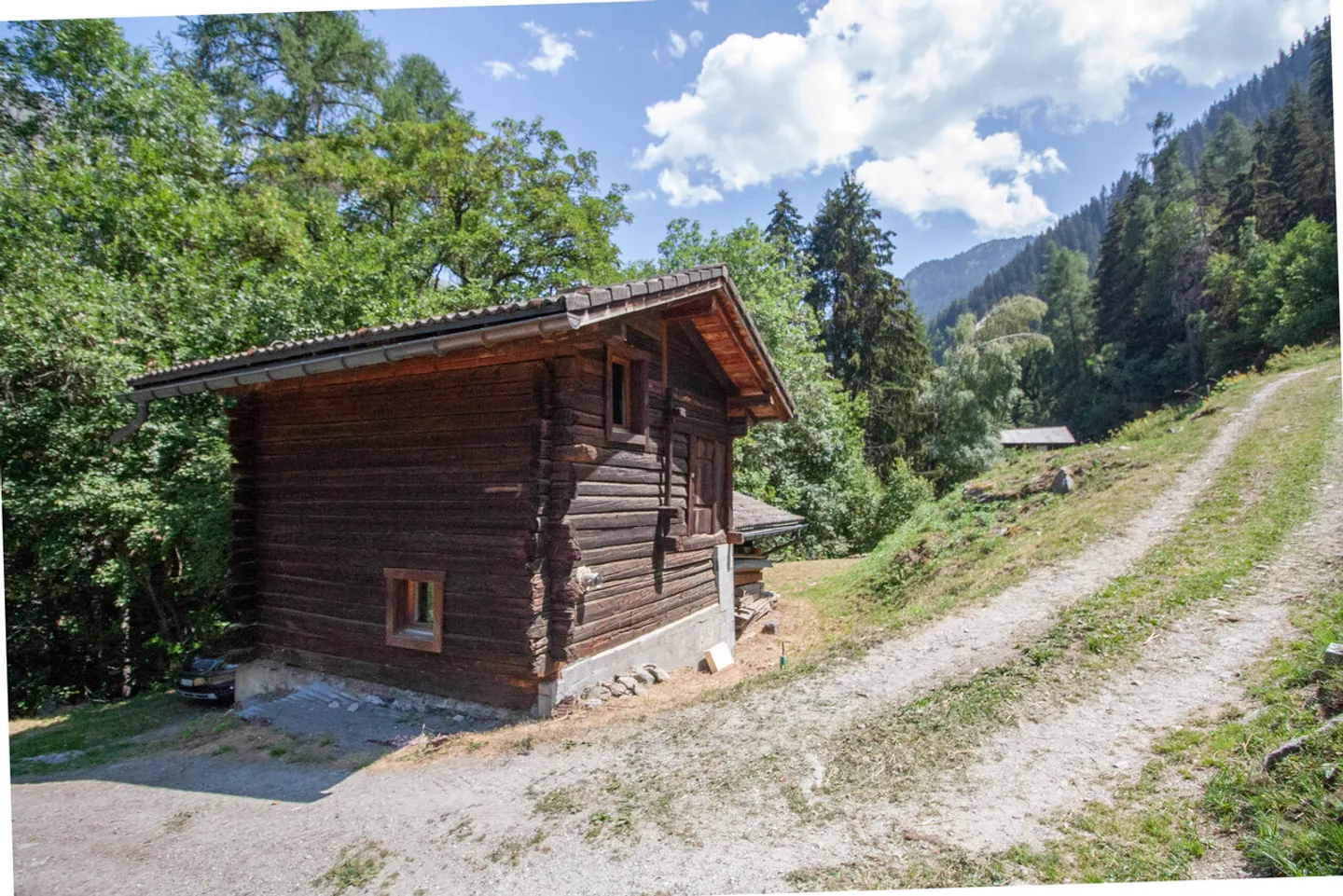 Charmantes kleines Chalet zu verkaufen in Lourtier - Foto 2 von 9