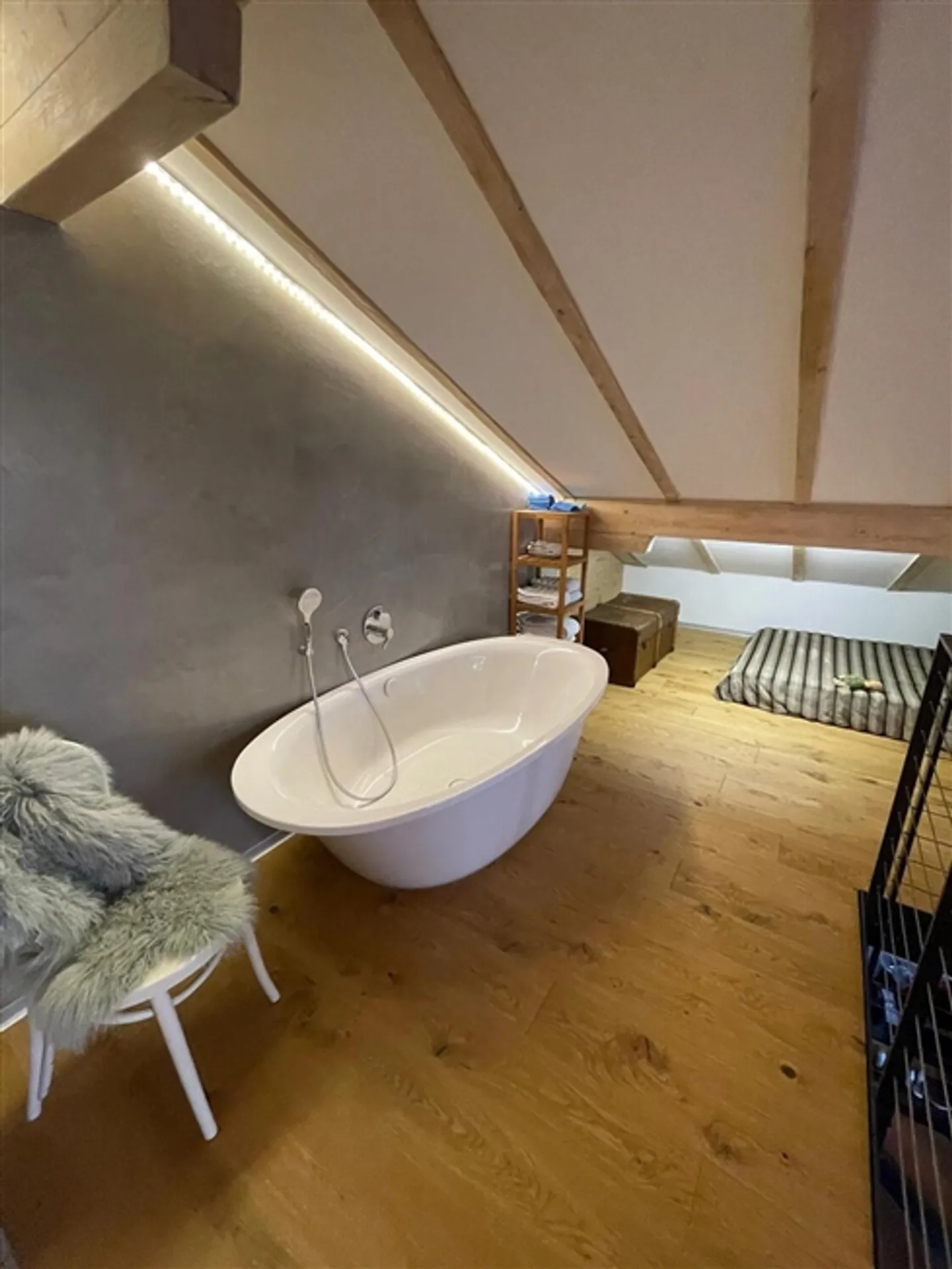 3 ROOM HOUSE IN TSCHINGEL OB GUNTEN (BE), FURNISHED, TEMPORARY - Photo 9 of 10