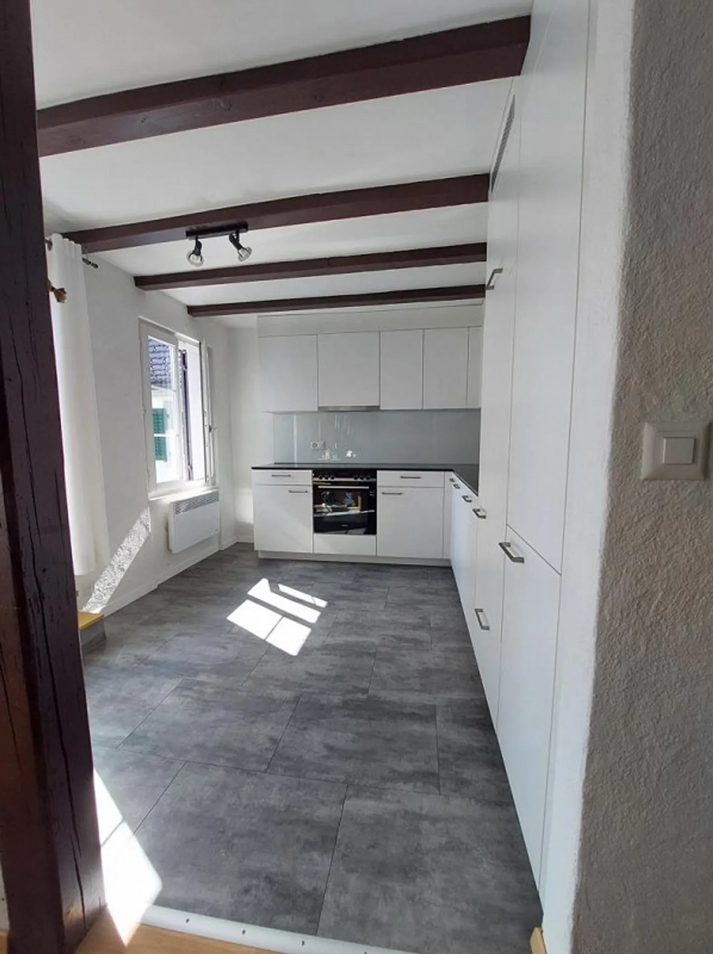 Sunny, central 3-room apartment in Küssnacht am Rigi - Photo 2 of 6