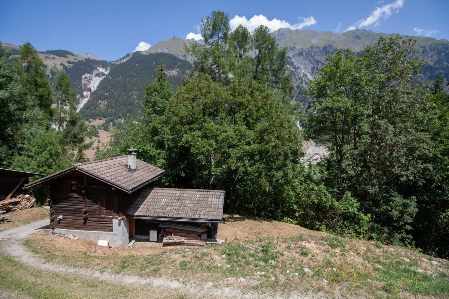 Charmantes kleines Chalet zu verkaufen in Lourtier - Foto 3 von 9