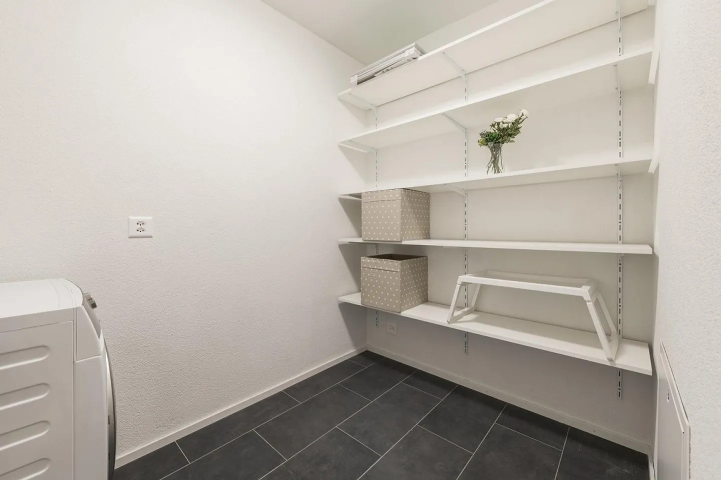 Vivere con stile in una posizione centrale – Appartamento di 2,5 stanze con balcone - Foto 6 di 7