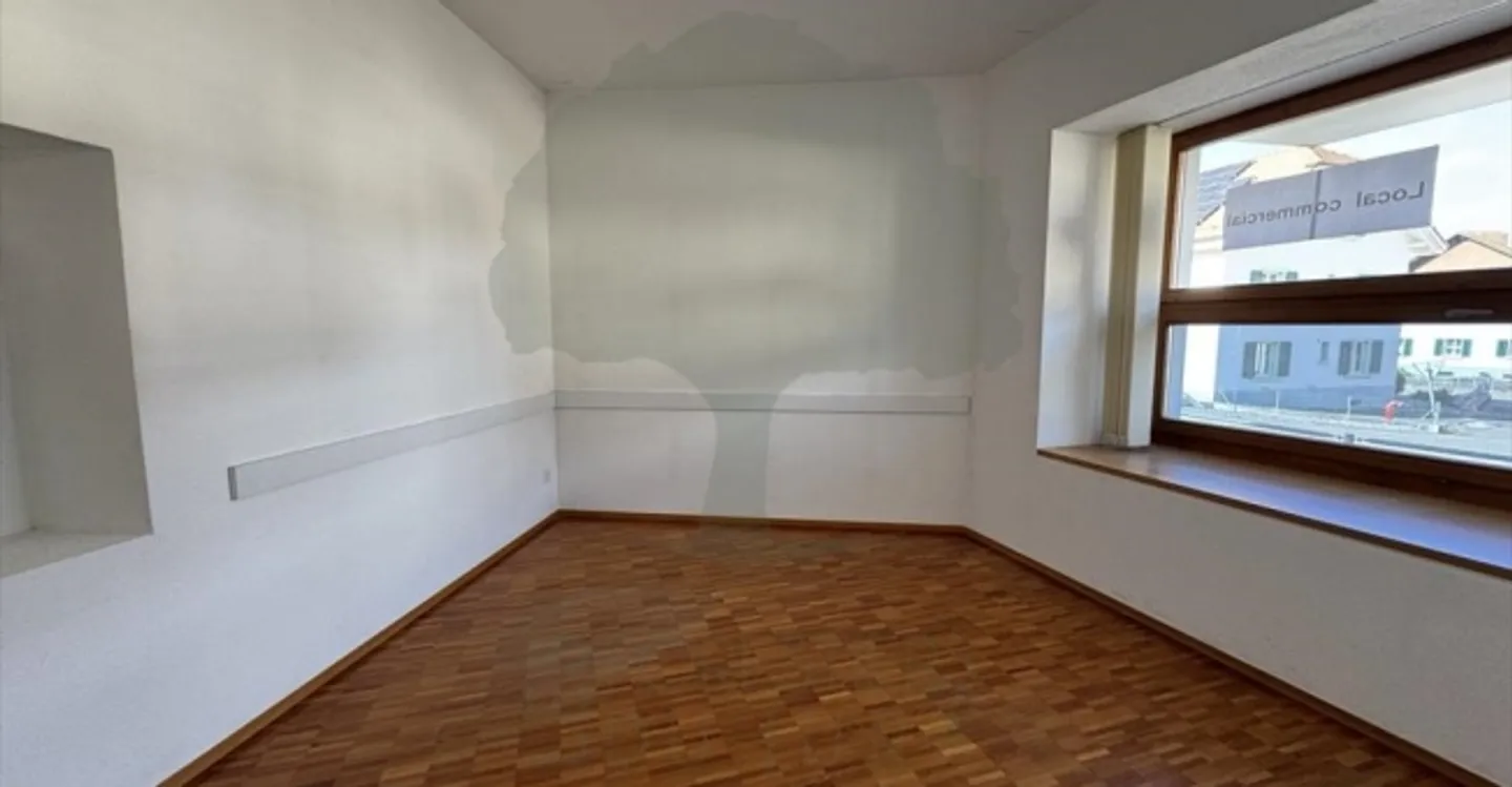 Edificio ad uso misto in affitto - Foto 9 di 13