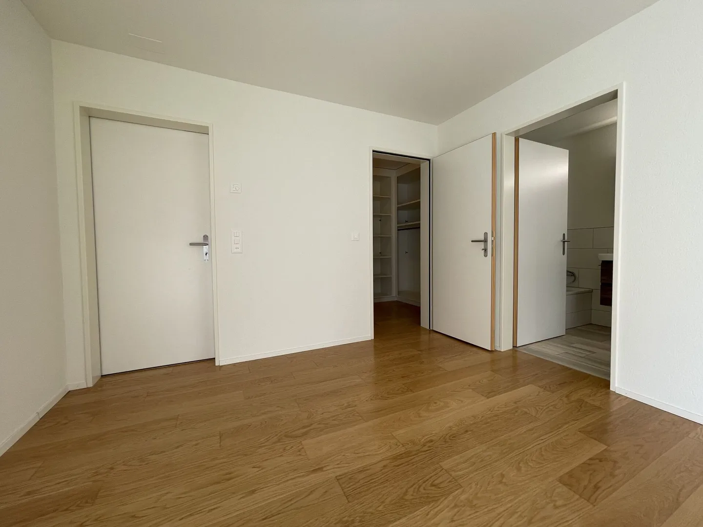 Appartement spacieux de 4,5 pièces au centre de Stäfa - Photo 8 sur 12