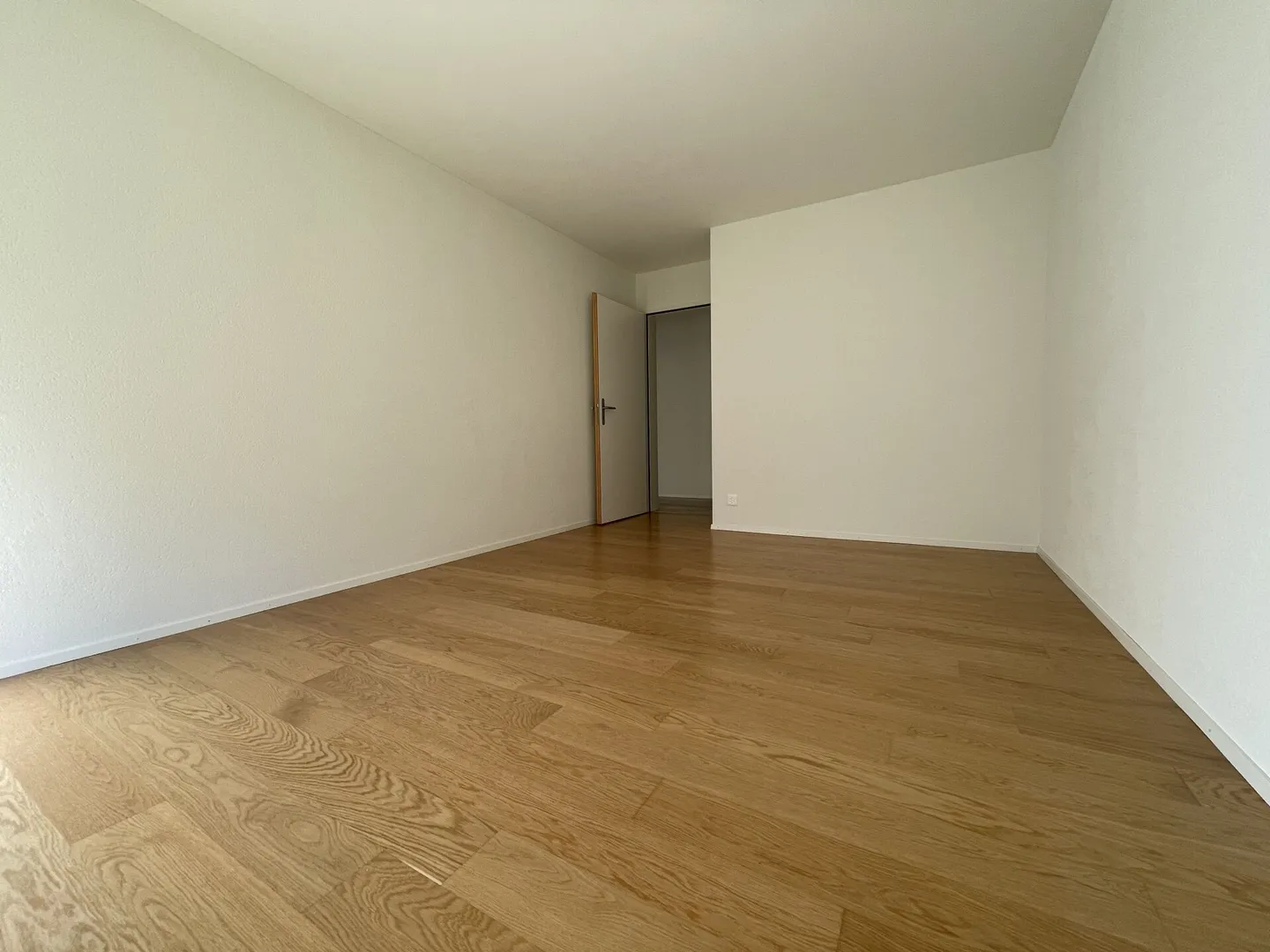 Appartement spacieux de 4,5 pièces au centre de Stäfa - Photo 10 sur 12