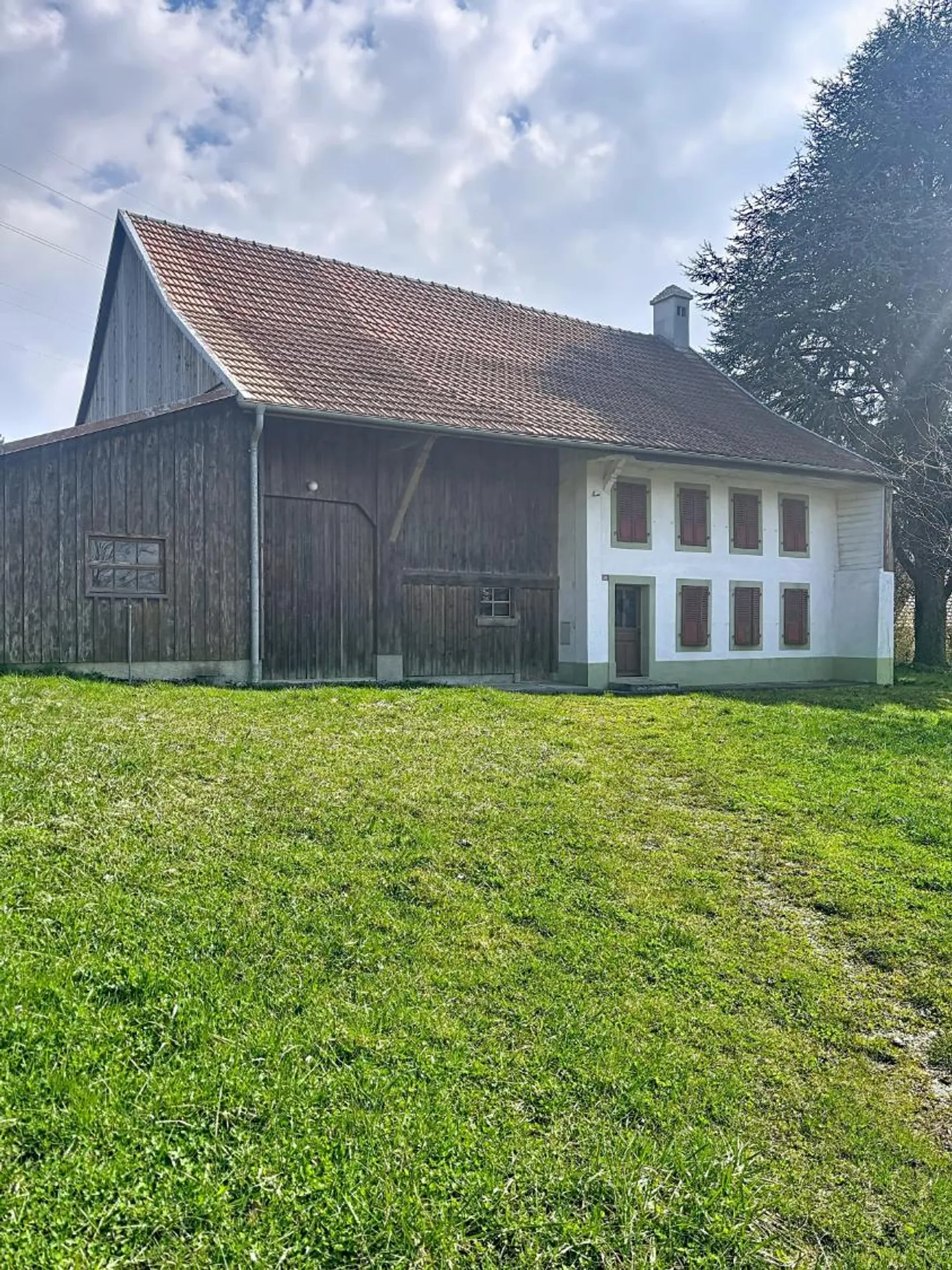 Charmante Ferme avec Potentiel - Photo 1 sur 5