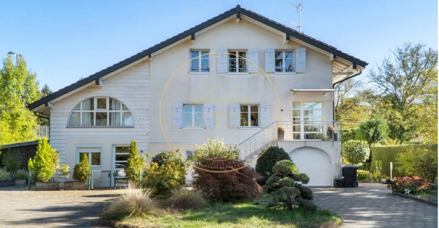 Petit immeuble d'habitation de 4 appartements - Foto 1 di 1