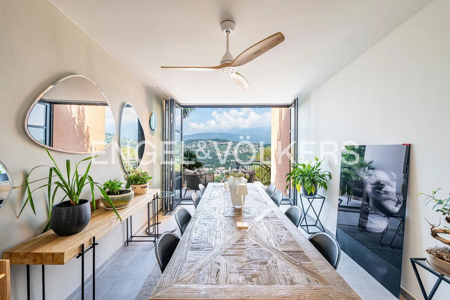 Prestigioese Reihenhausvilla mit Seeblick - Foto 6 von 11