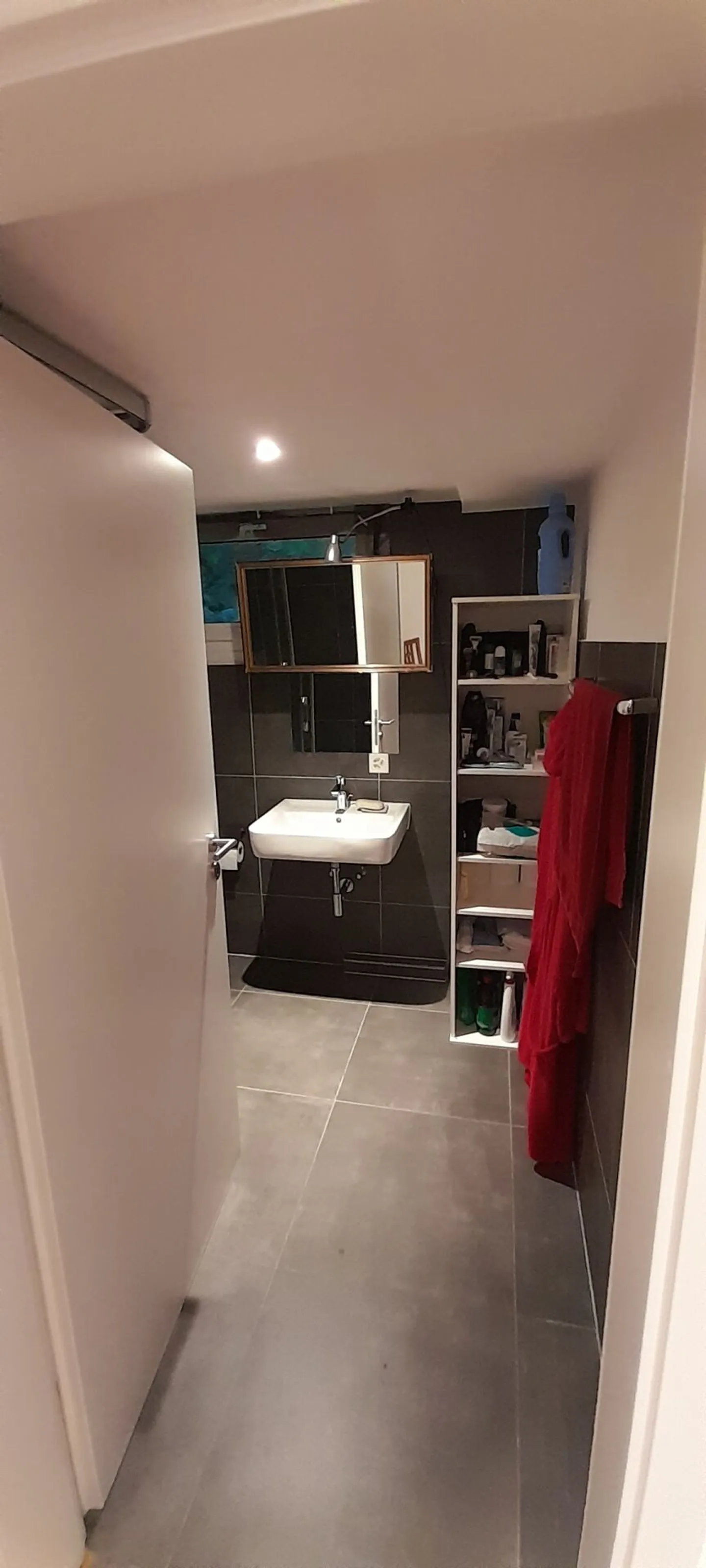 Moderno appartamento 1,5 locali, arredato su richiesta, con spazio esterno! - Foto 3 di 12
