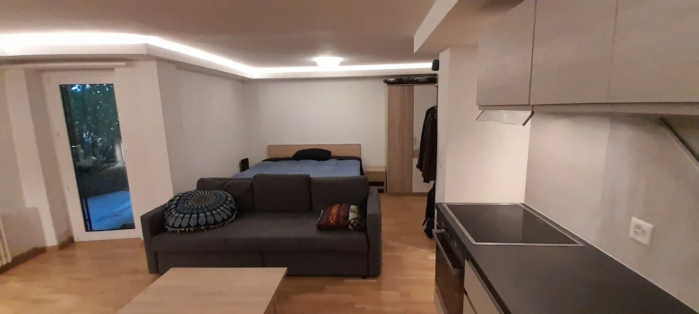 Moderno appartamento 1,5 locali, arredato su richiesta, con spazio esterno! - Foto 4 di 12
