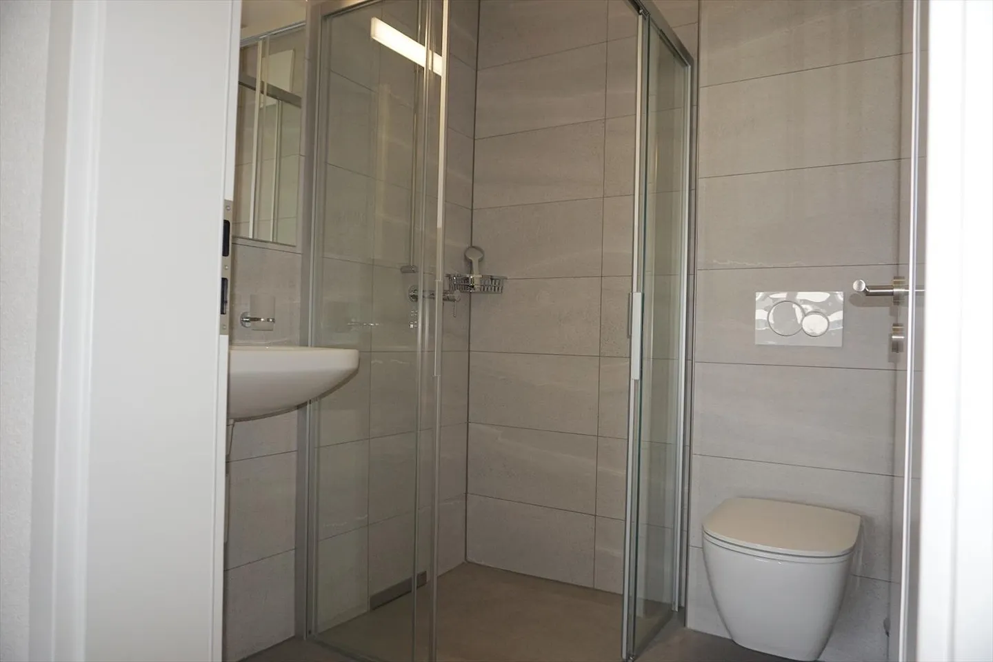 Appartamento di 3,5 locali - Superficie netta di 74 m2 - Terrazza di 19 m2 - esposto a ovest - Foto 5 di 13