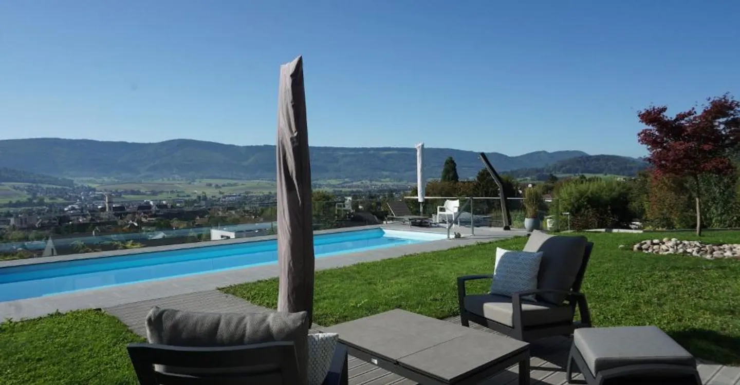 ARI-244 Splendide villa d'architecte avec piscine et vue imprenable sur le hauts de Delémont - Foto 4 von 12