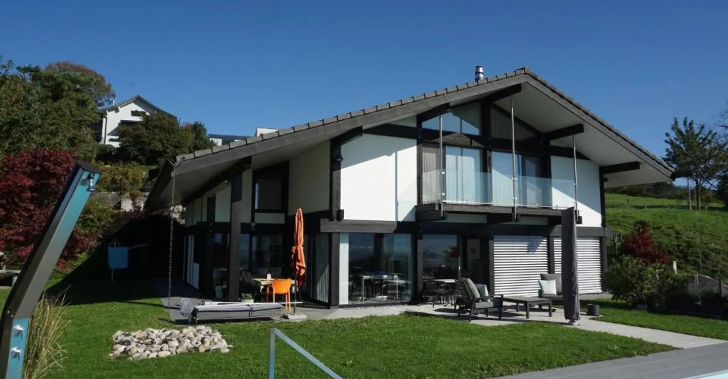 ARI-244 Splendide villa d'architecte avec piscine et vue imprenable sur le hauts de Delémont - Foto 1 von 12