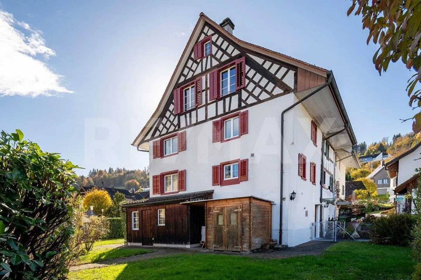 Casa angolare di 5 stanze appena ristrutturata con vista lago! - Foto 12 di 13