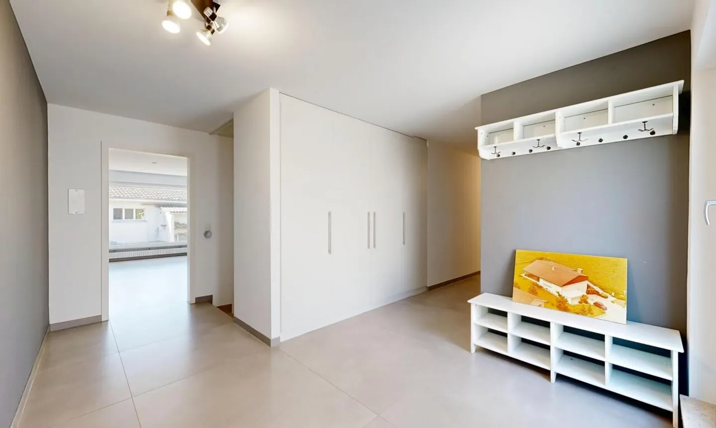 Renoviertes Familienhaus mit Garten - Foto 10 von 11
