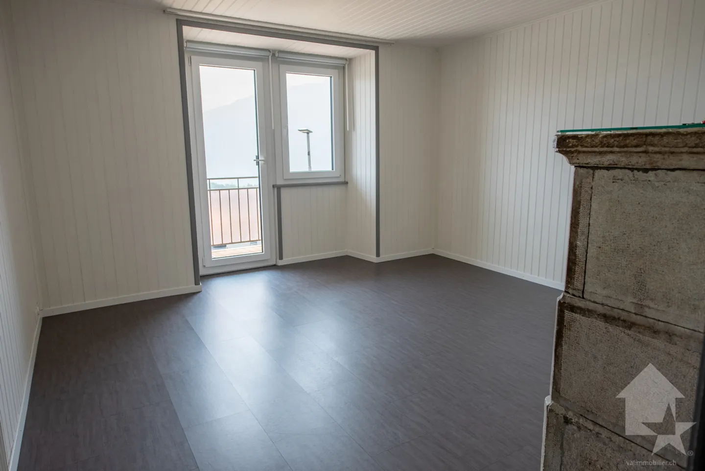 Haus mit 2 Wohnungen (2,5p, 4,5p), ruhig, schöne Aussicht und sonnig - Foto 3 von 13