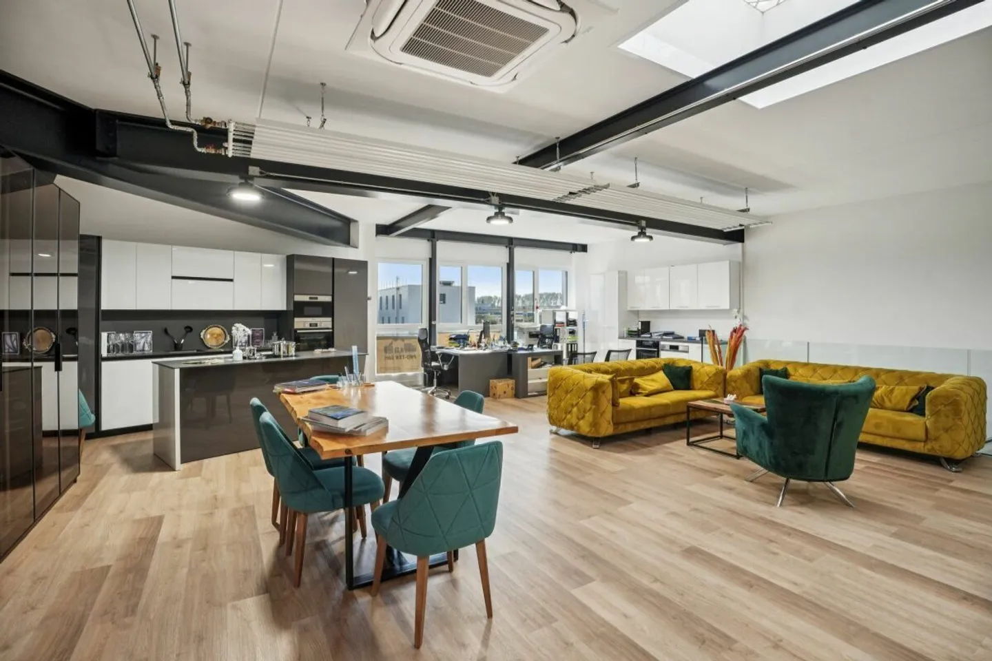 «Yverdon - Moderne Industriehalle von 195 m²» - Photo 7 of 14