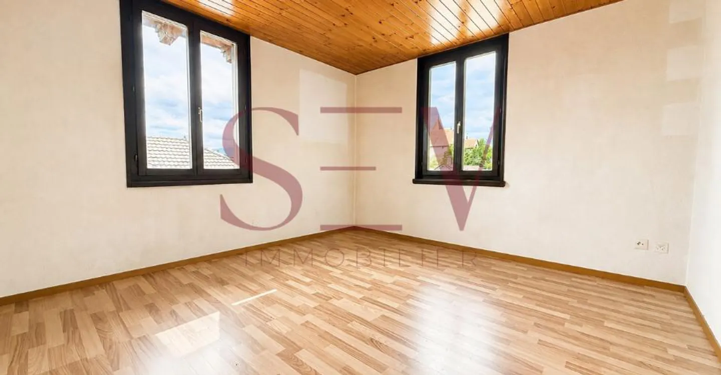 2 apartments of 3.5 rooms - Character chalet with unobstructed view - Photo 2 of 10