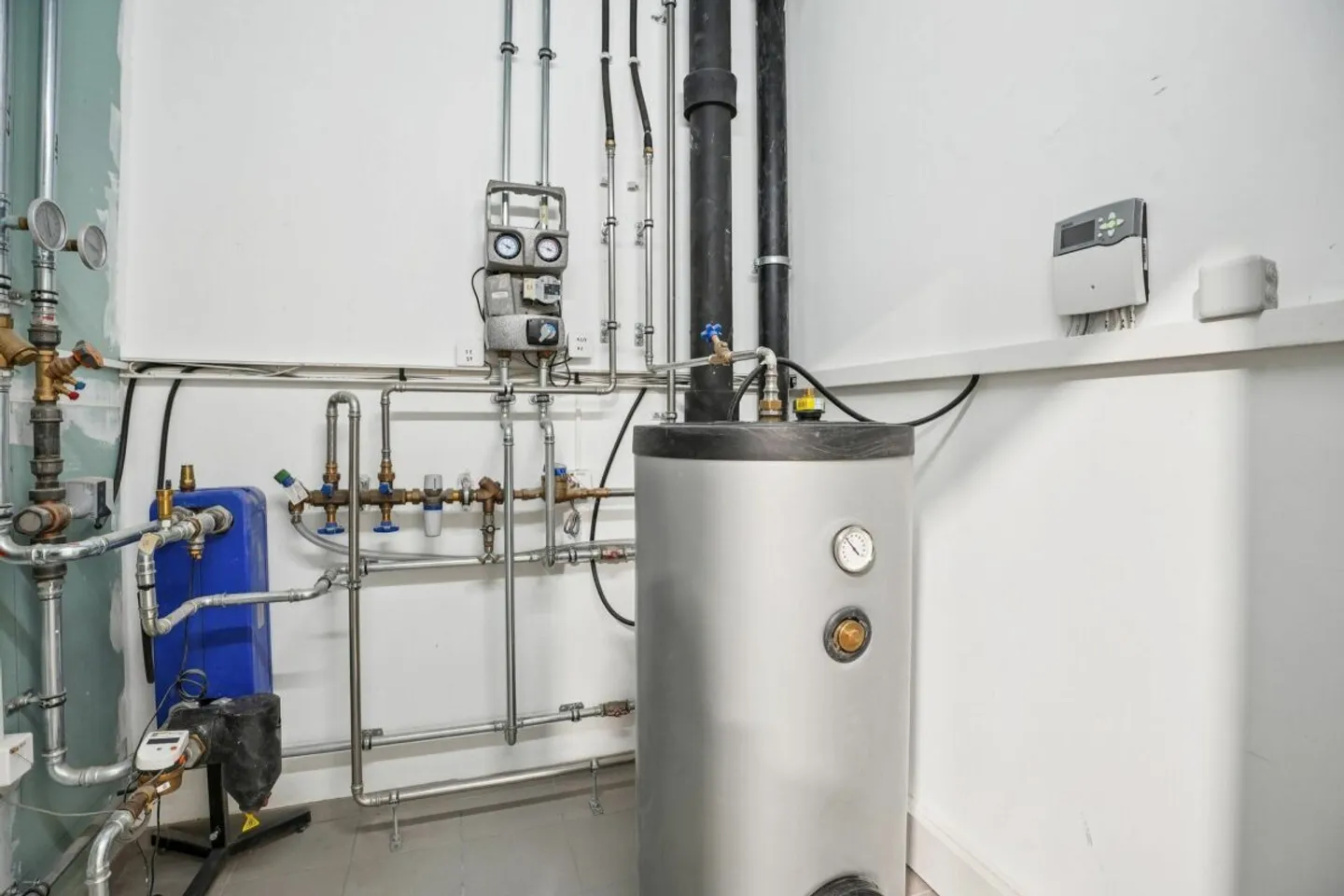 «Yverdon - Moderne Industriehalle von 195 m²» - Photo 11 of 14