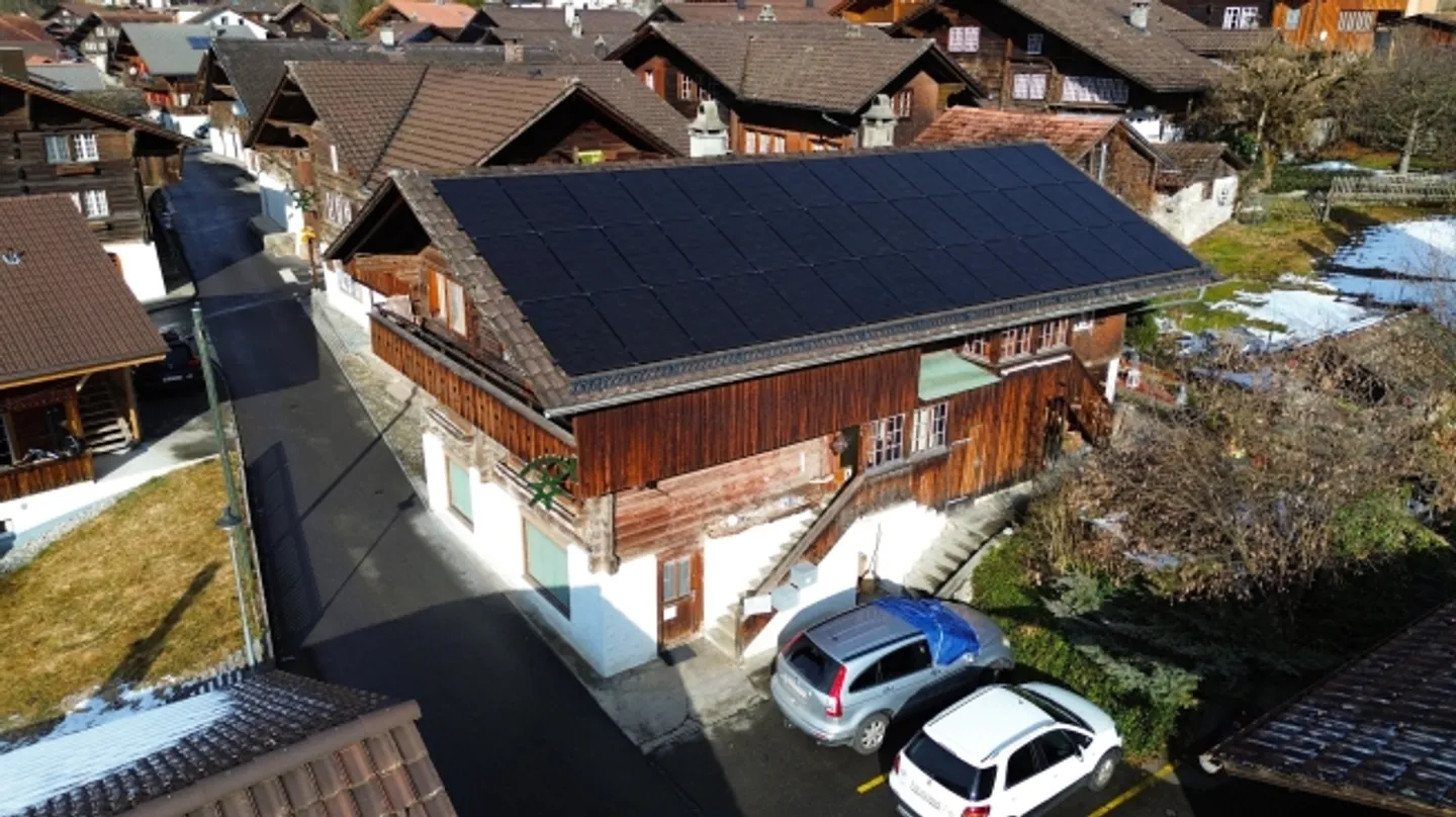 Rustic 2-family house with PV, potential and charm - Photo 1 of 13