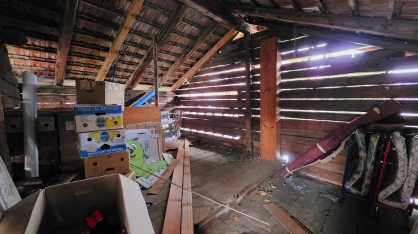 Rustic 2-family house with PV, potential and charm - Photo 5 of 13