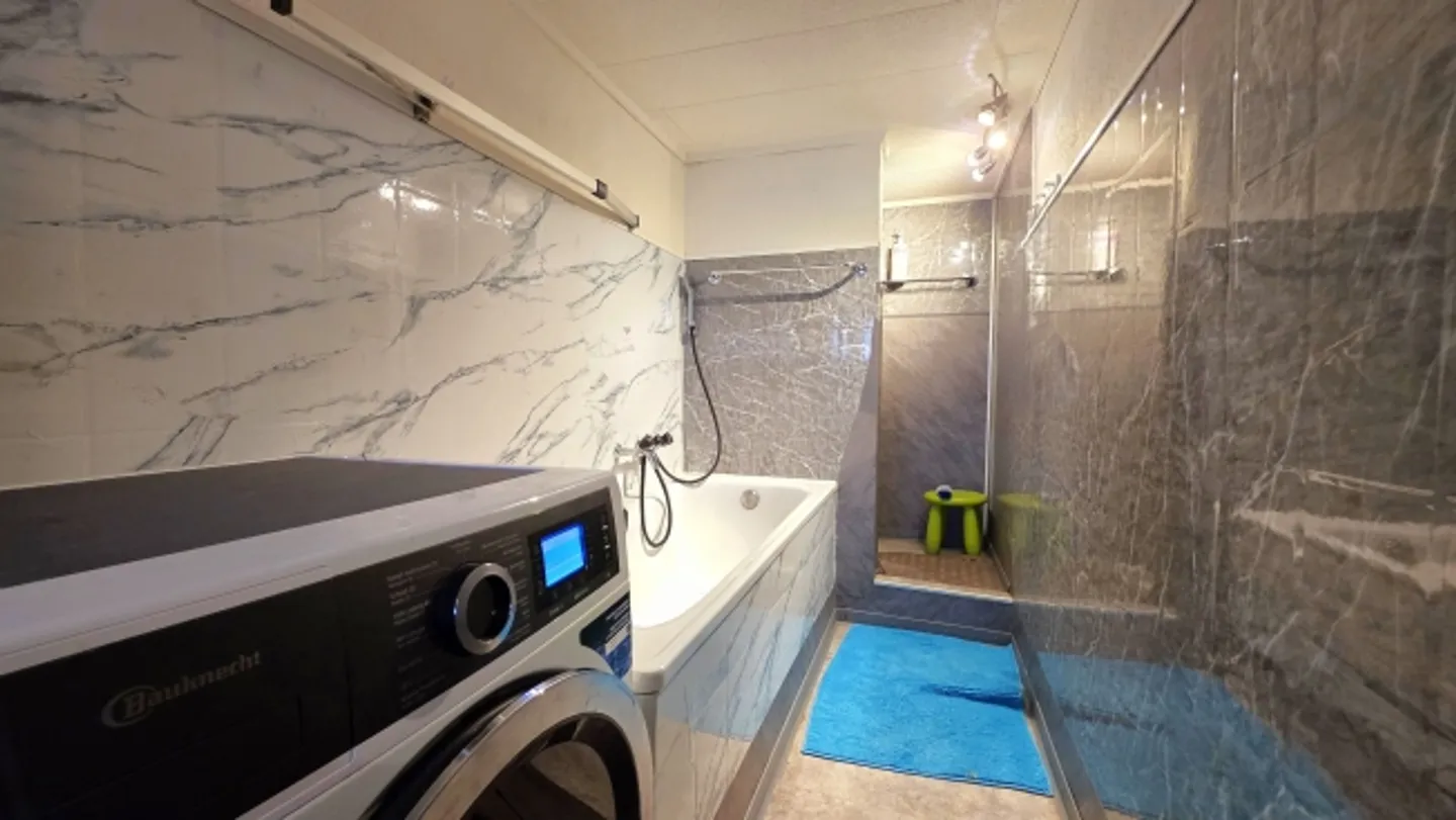 Rustic 2-family house with PV, potential and charm - Photo 7 of 13