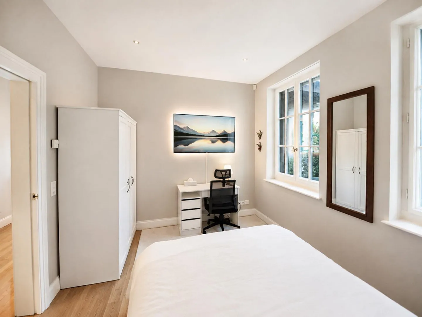 Appartement de luxe 2 chambres au cœur de Zurich | Salle de sport, sauna et squash - Photo 5 sur 17