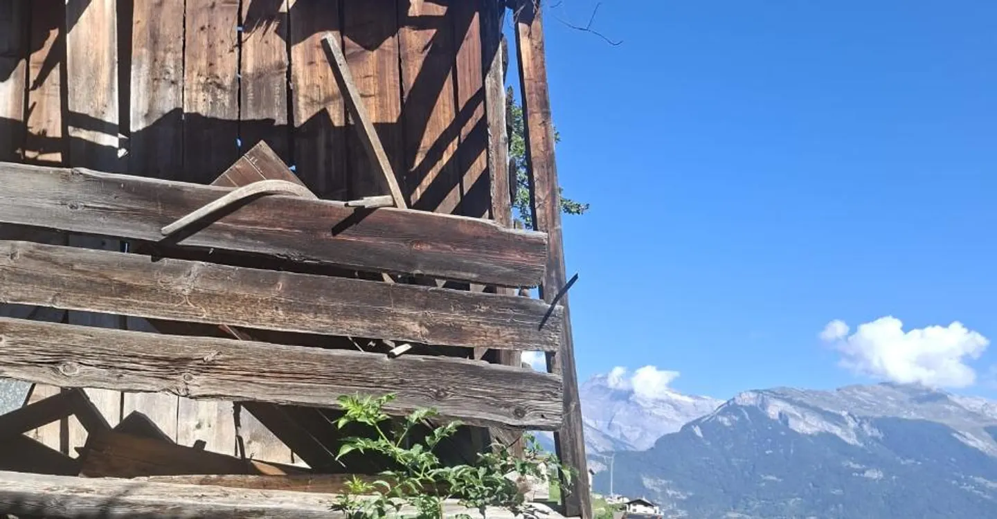 Grundstück mit Scheune - Foto 3 von 4
