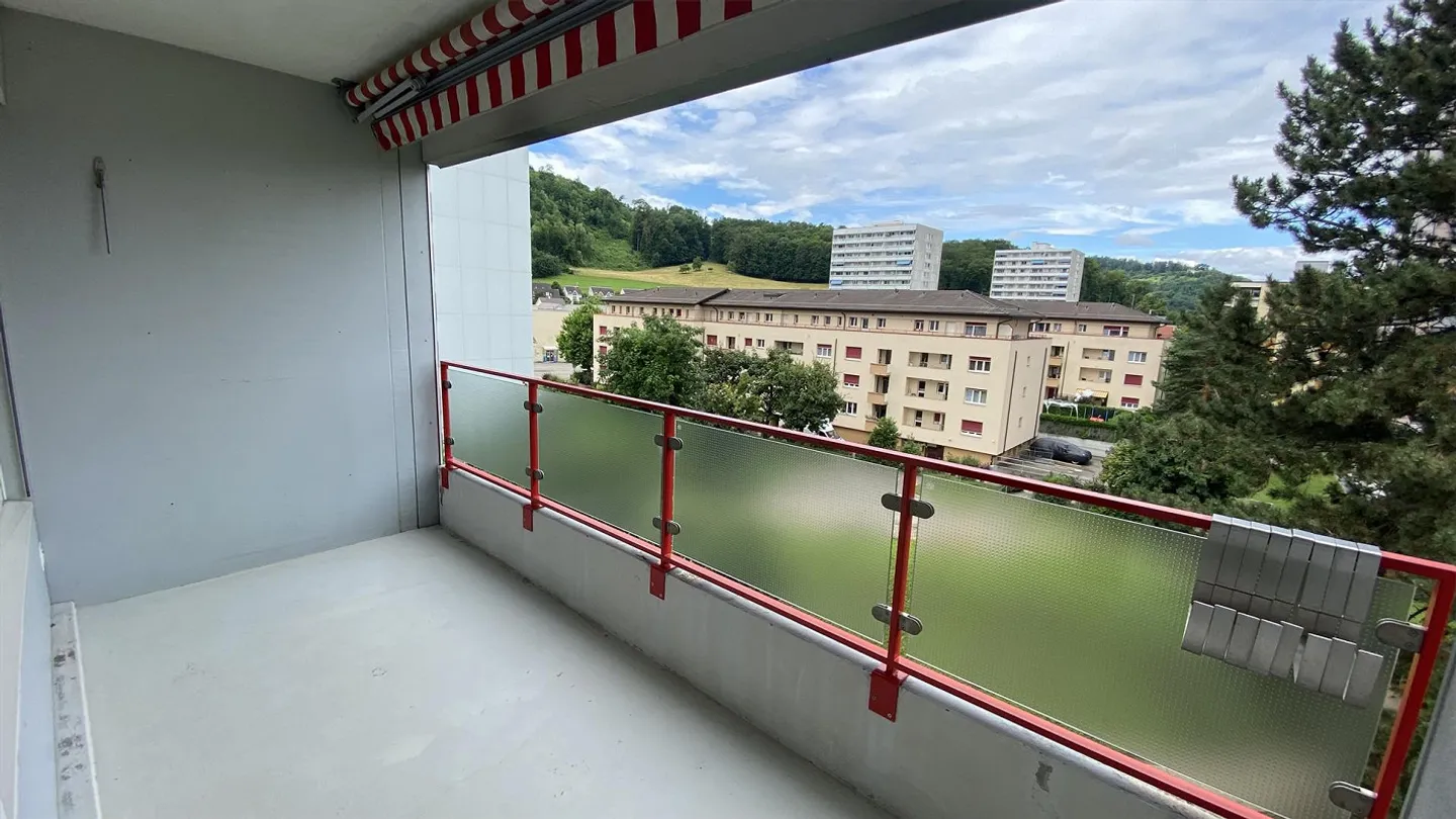 Modernes Apartment mit Balkon - Foto 10 von 13