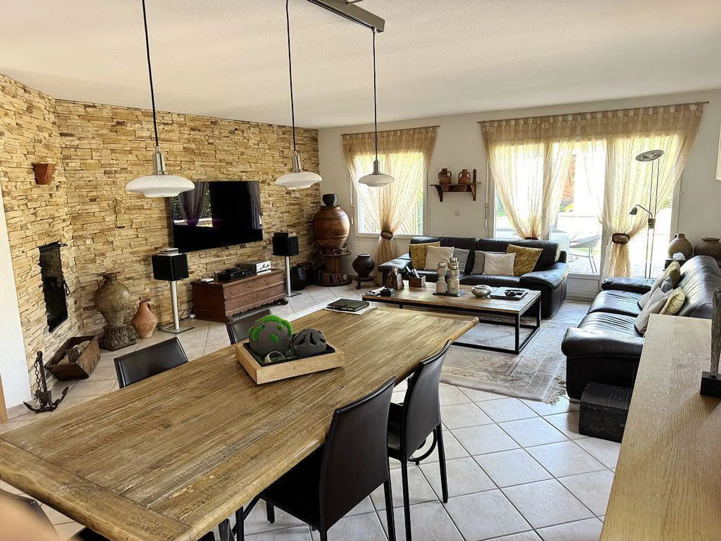 Charming semi-detached villa with 4.5 rooms, lovely landscaped garden - Photo 5 of 12