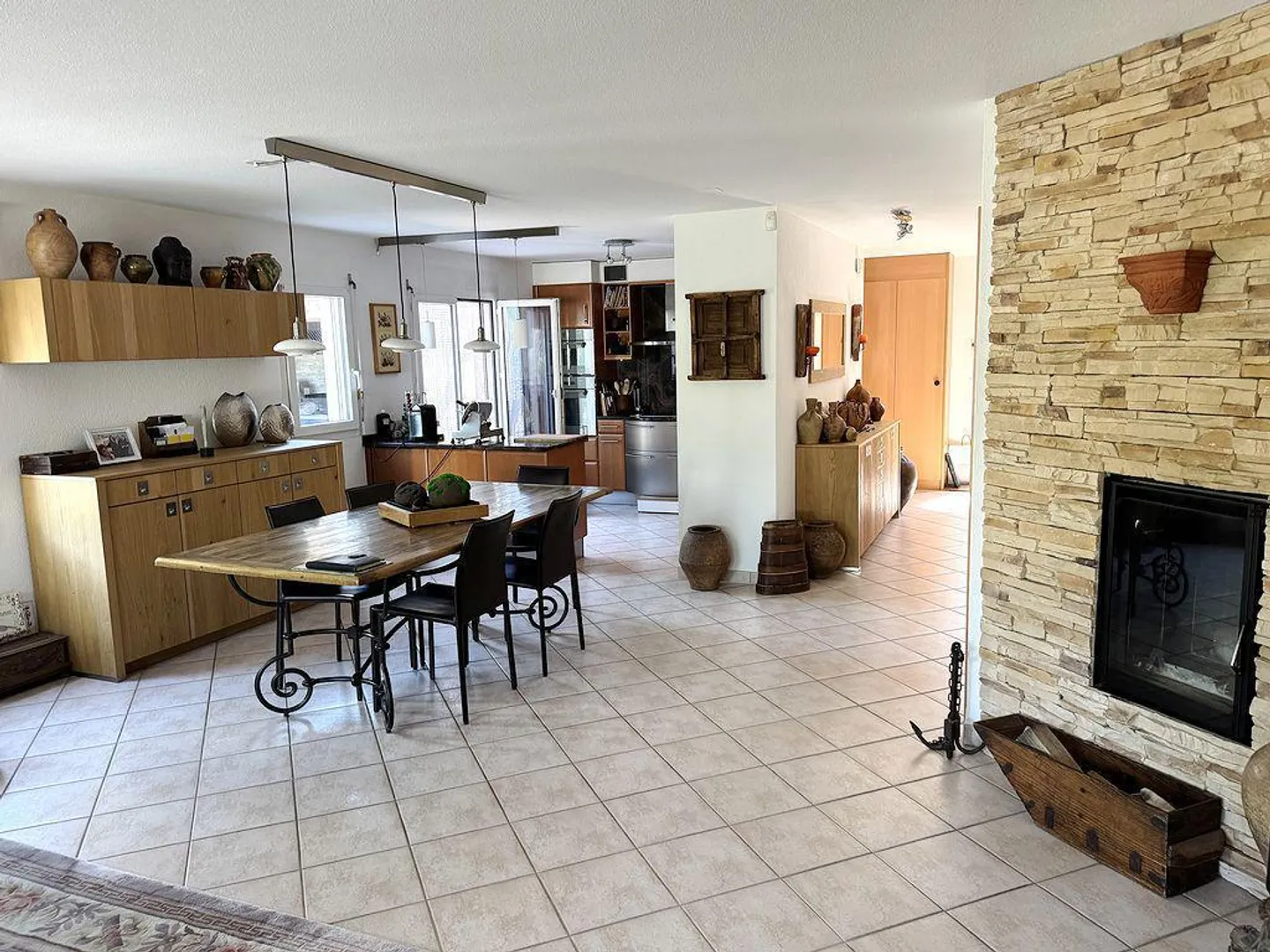 Charming semi-detached villa with 4.5 rooms, lovely landscaped garden - Photo 6 of 12