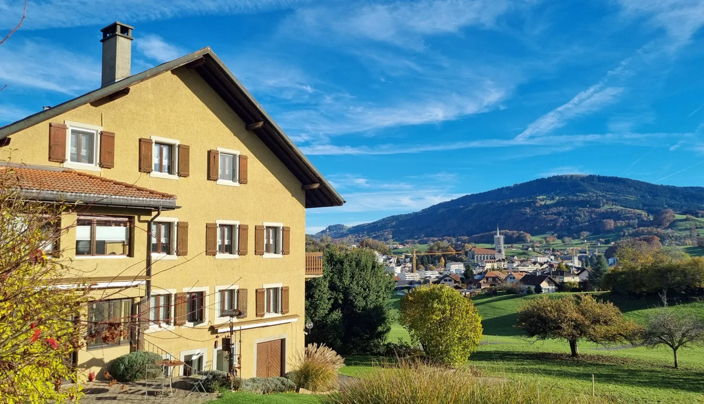 Charming renovated farmhouse in a quiet location, with a beautiful view! - Photo 3 of 18