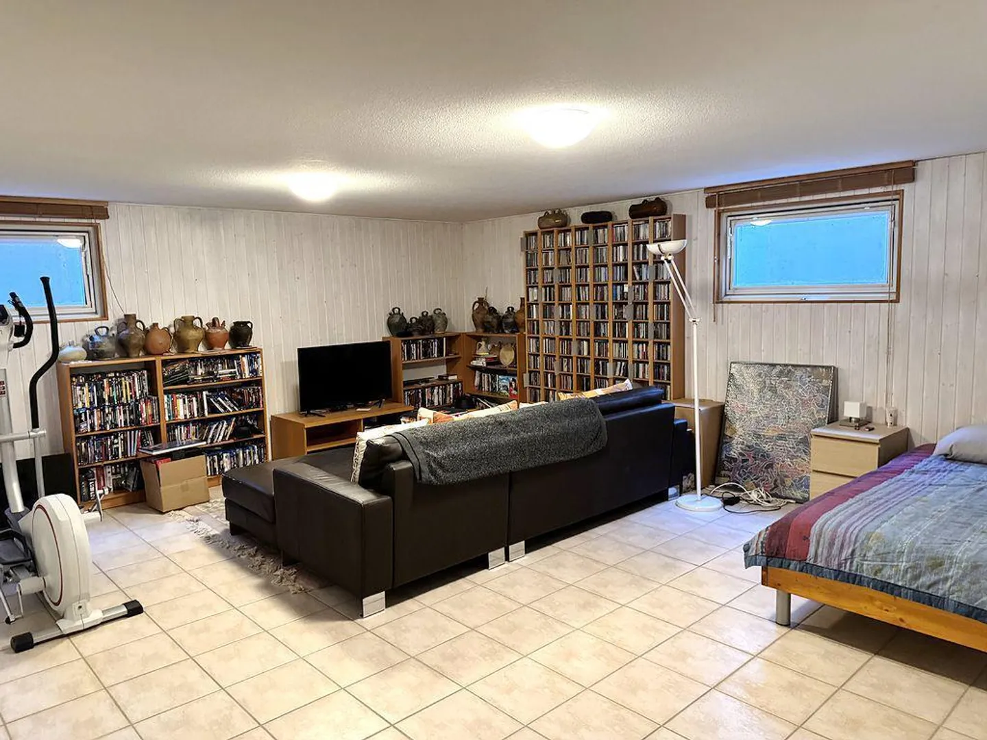 Charming semi-detached villa with 4.5 rooms, lovely landscaped garden - Photo 11 of 12