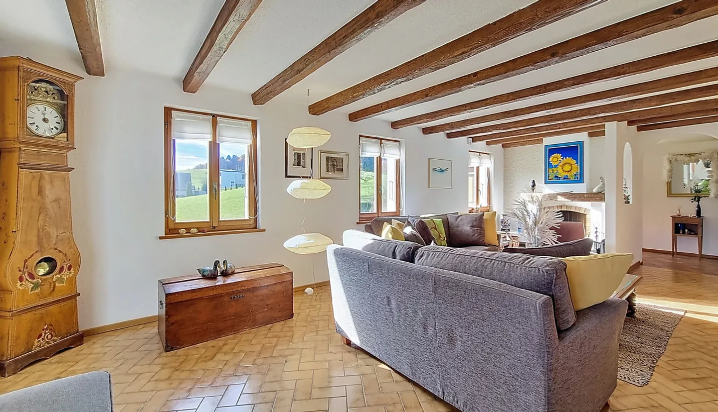 Charming renovated farmhouse in a quiet location, with a beautiful view! - Photo 9 of 18