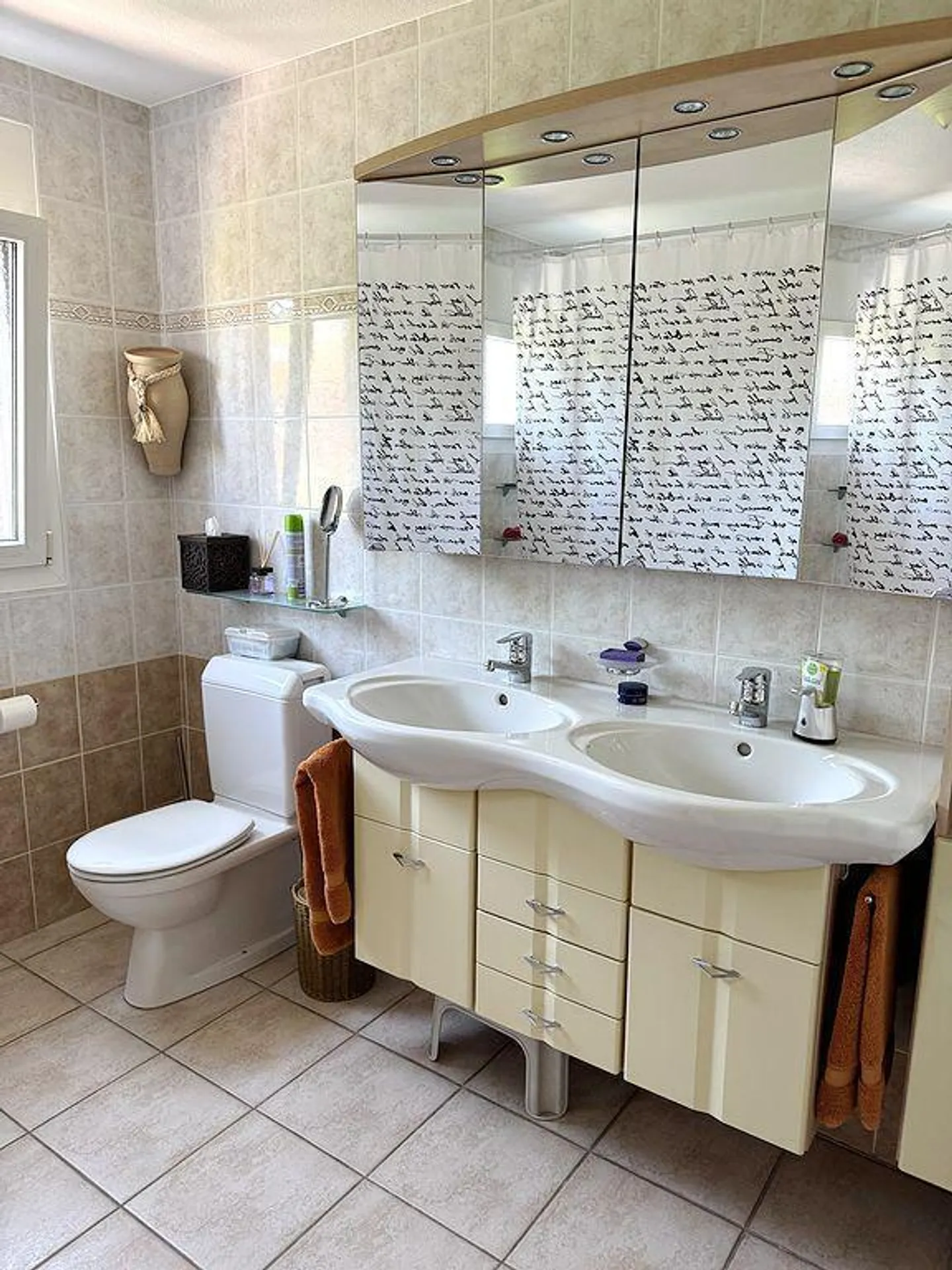 Charming semi-detached villa with 4.5 rooms, lovely landscaped garden - Photo 12 of 12
