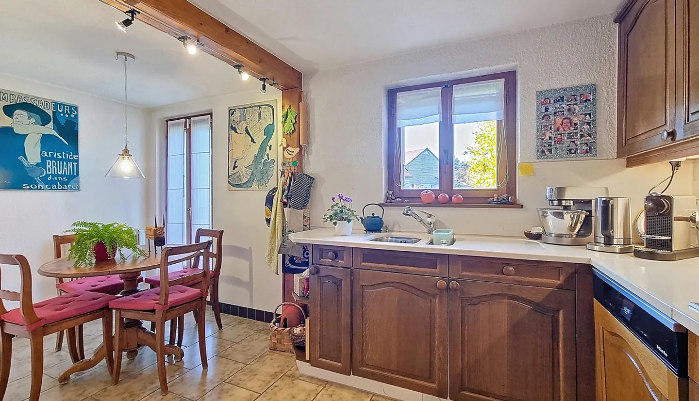 Charming renovated farmhouse in a quiet location, with a beautiful view! - Photo 11 of 18