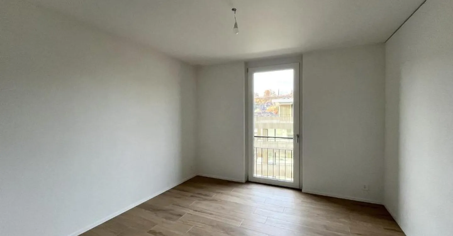 05627 - Appart. 3½ PCES - IMP. CHAMP-RIOND 10 - MATRAN - Foto 4 di 9
