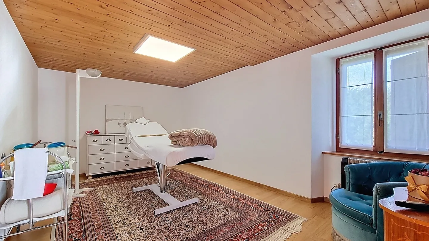 Charming renovated farmhouse in a quiet location, with a beautiful view! - Photo 17 of 18