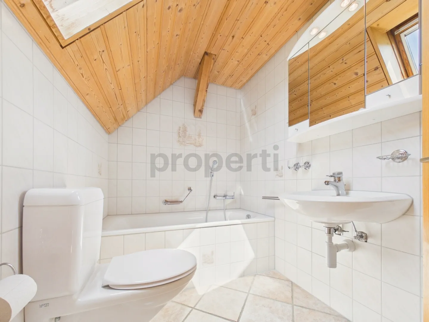 Charmante Maisonette mit Balkon - Foto 10 von 11