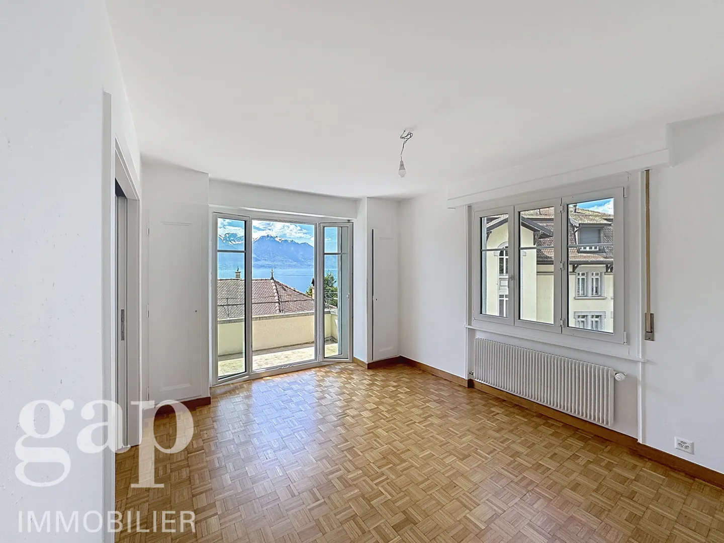 Appartement 3.5 pièces entièrement rénové - avec balcon à Territet - Photo 4 sur 6