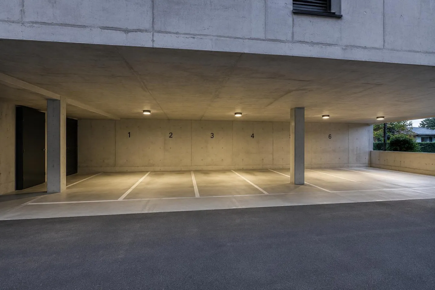 COVERED PARKING IN SOLDUNO, VIA VALLEMAGGIA 21 - Photo 1 of 1