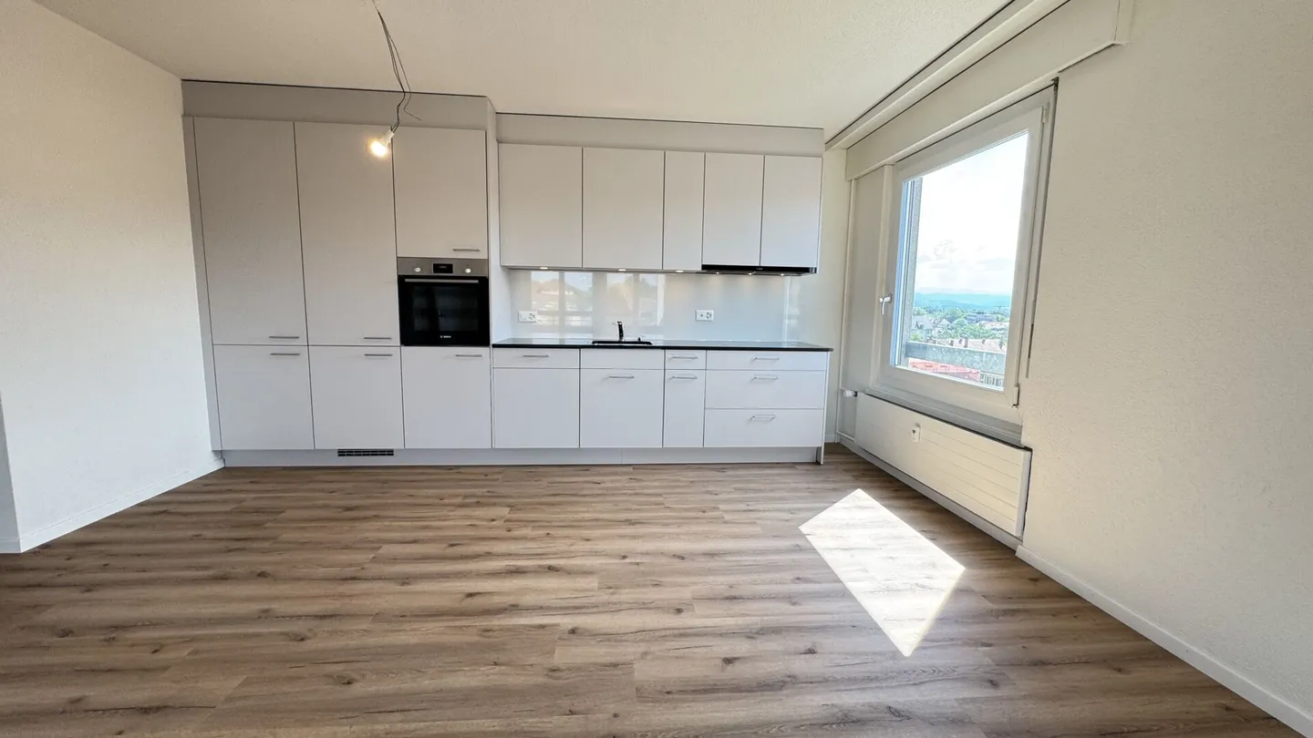 Nuovo appartamento moderno di 4,5 stanze ristrutturato con vista mozzafiato a Berna - Foto 4 di 19