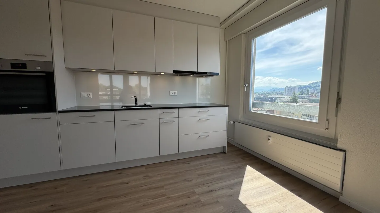 Nuovo appartamento moderno di 4,5 stanze ristrutturato con vista mozzafiato a Berna - Foto 6 di 19