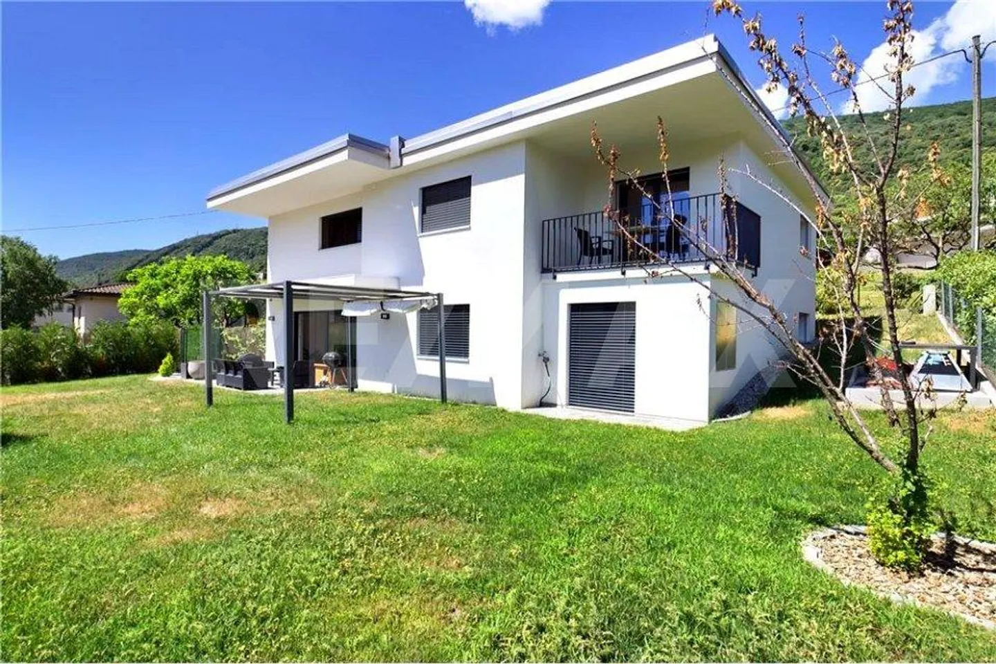 Belle maison bifamiliale avec grand jardin - Également comme résidence secondaire - Photo 3 sur 13