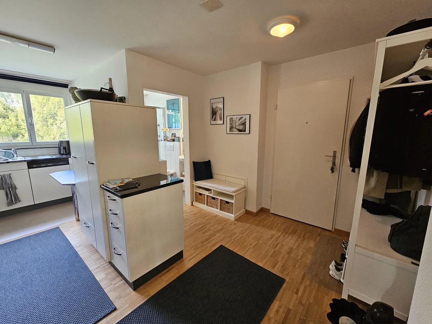 Bright 4.5-room apartment with a view of greenery, parquet, quiet and central - Photo 11 of 16