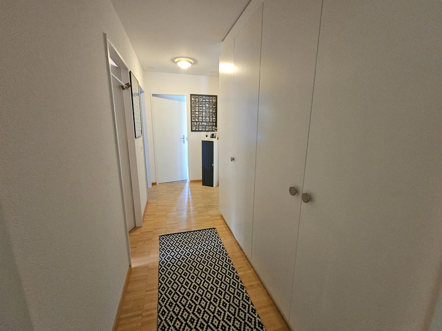 Bright 4.5-room apartment with a view of greenery, parquet, quiet and central - Photo 8 of 16