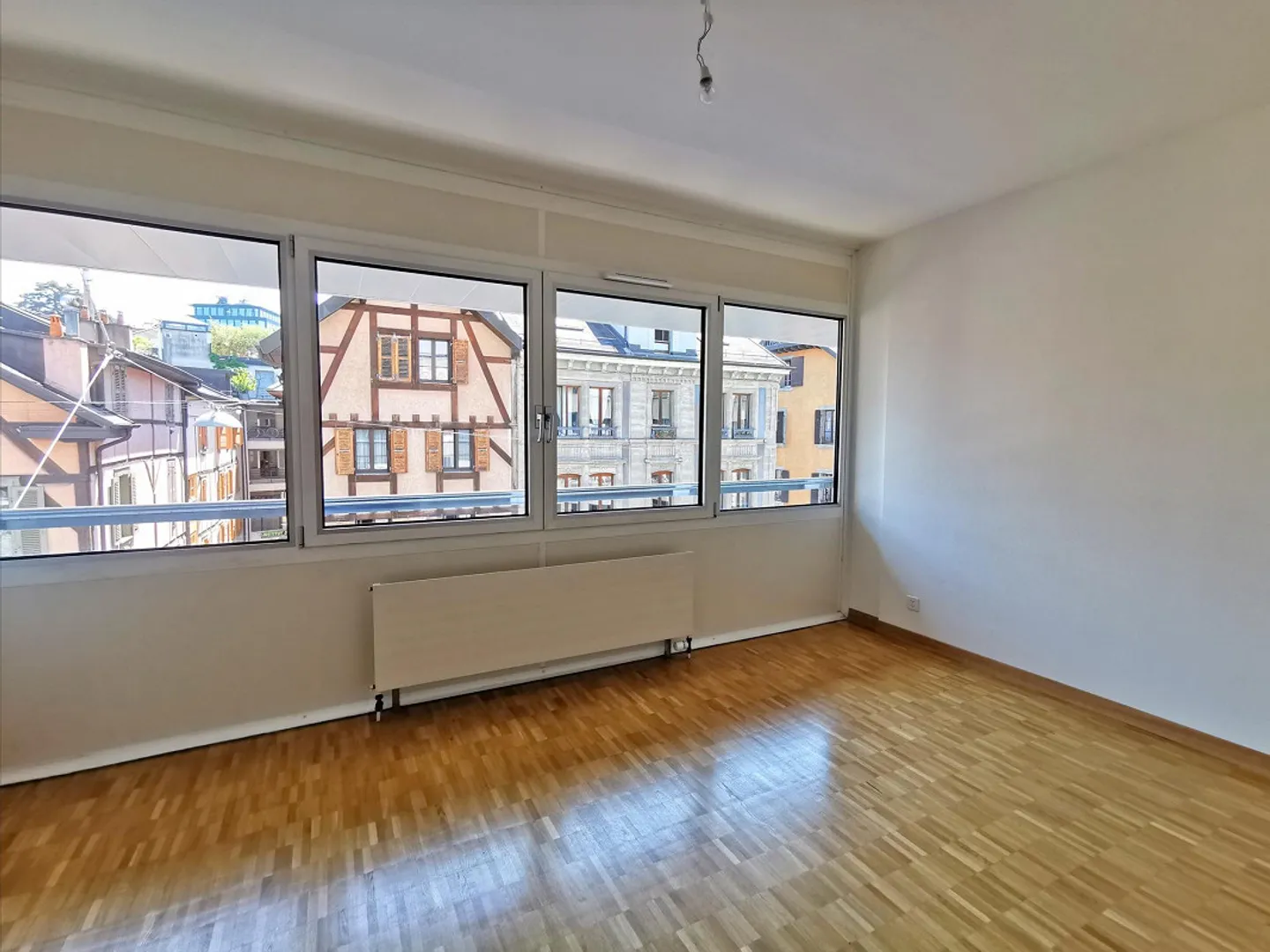 Splendid duplex apartment just steps from Rive - Photo 4 of 8